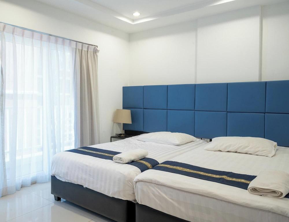 New Nordic Club 3 by Apartwell