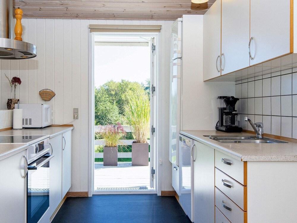 10 Person Holiday Home in Juelsminde-by Traum