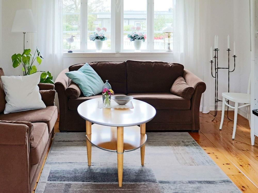 6 Person Holiday Home in Mellbystrand-by Traum