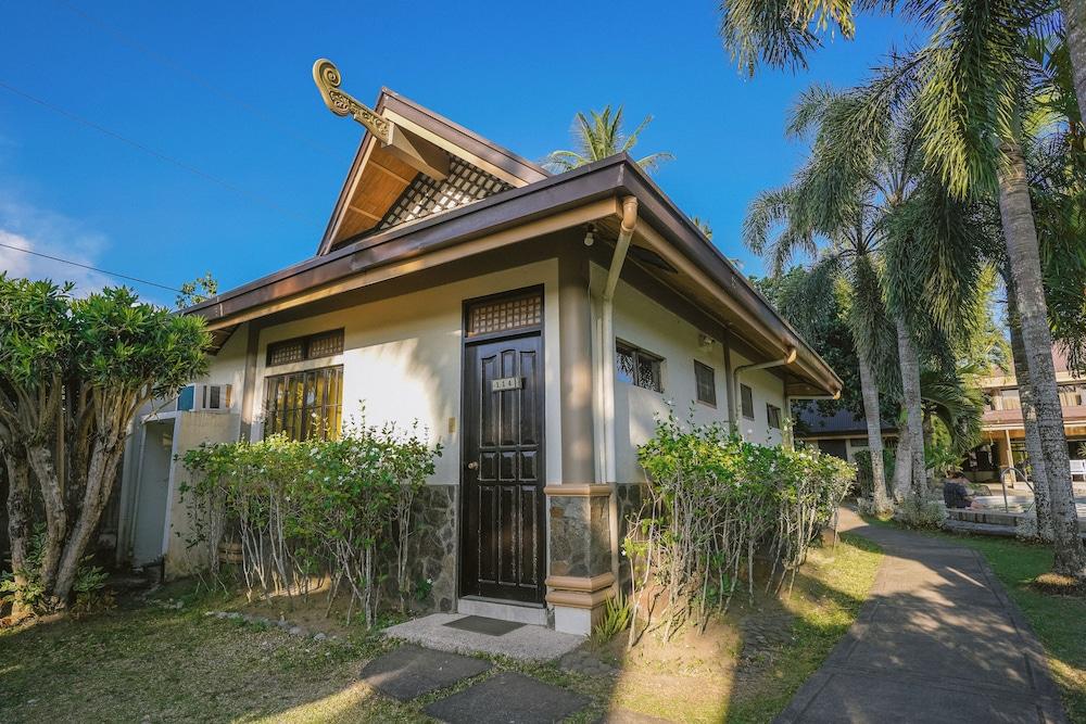 Casa Basilisa Hotel & Resort