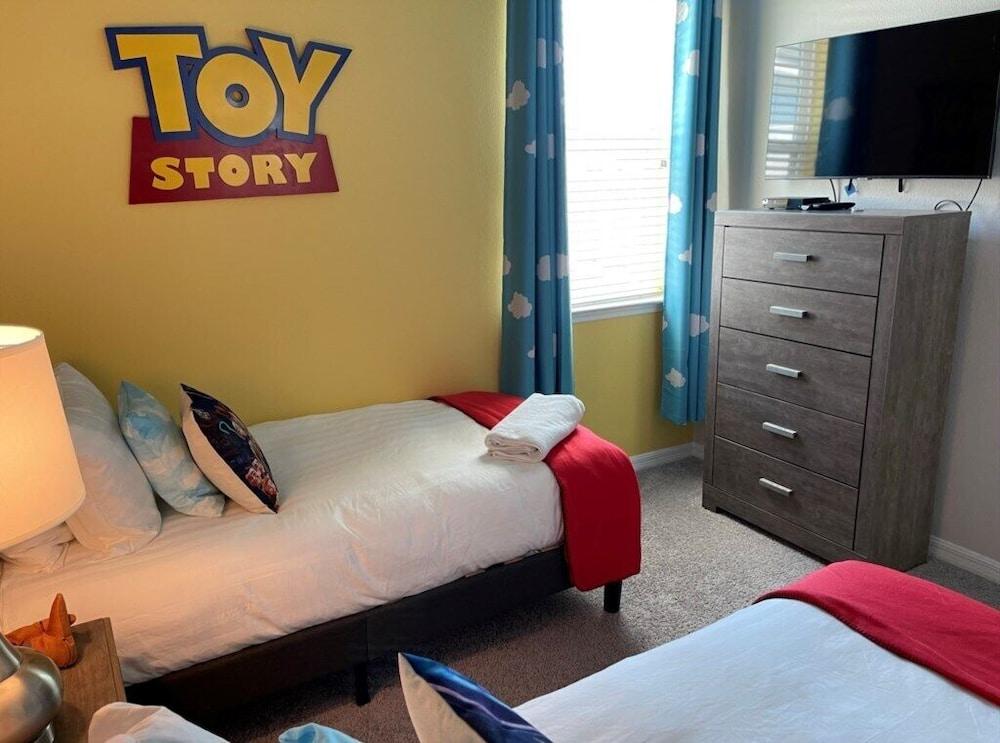 Jodie's Luxury Solara Home