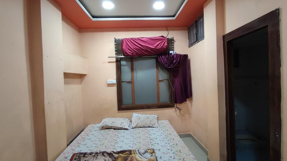 Hotel Thakur Jii Bhopal