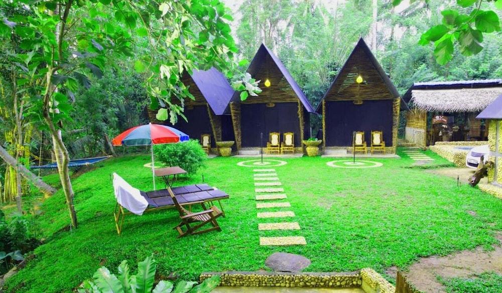 Atha Safari Resort & Riverside Camping
