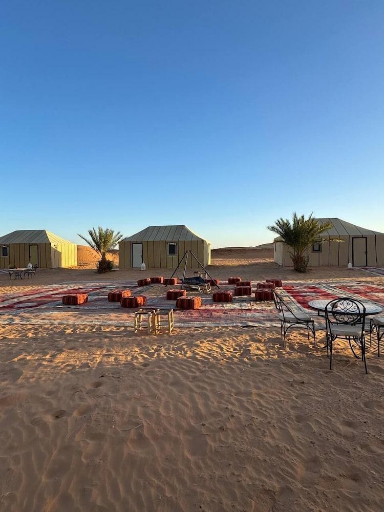 erg Chebbi sahara camp