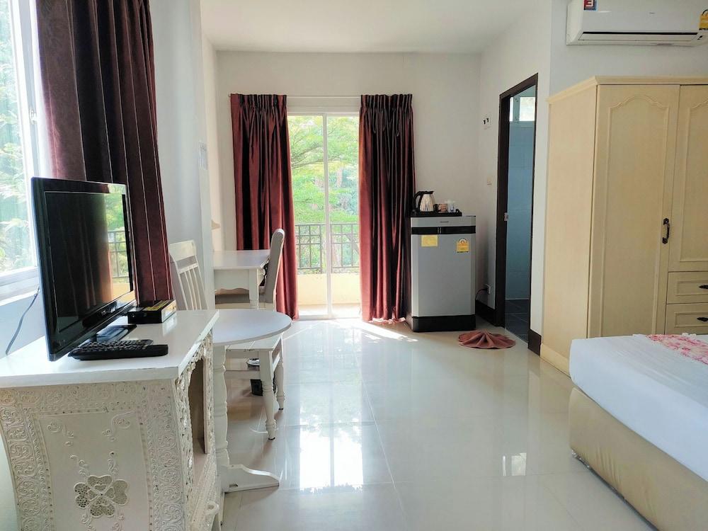 The target residence & resort