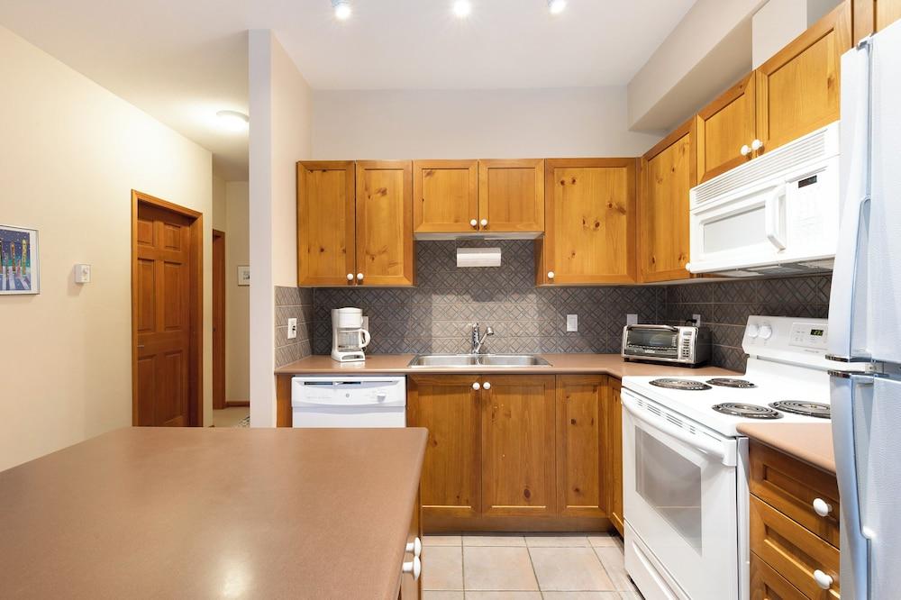 Deer Run by Whistler Premier