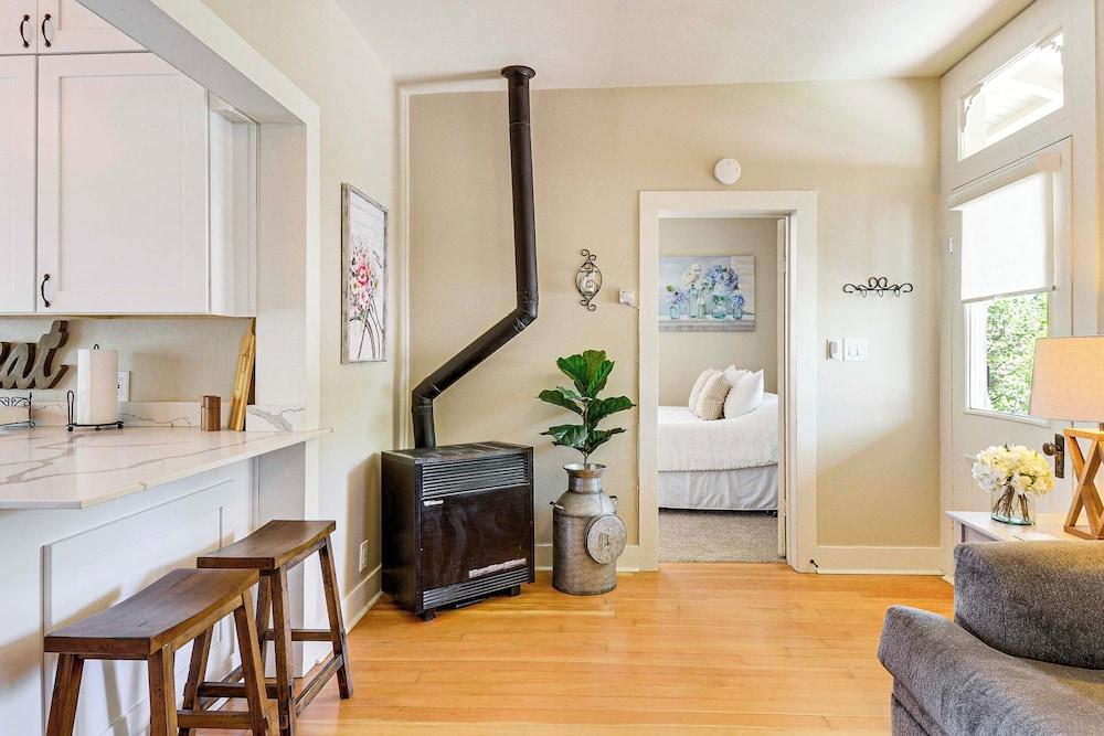 Walk to Courthouse Square: Quiet Home w/ Porch