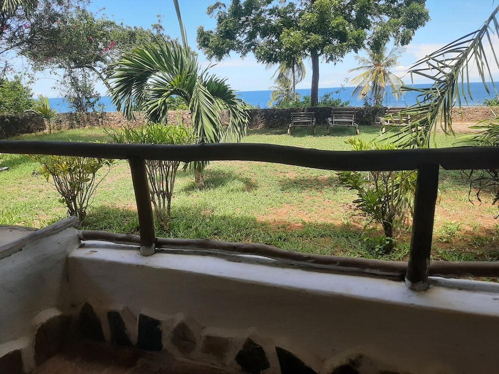 Mango Lodge Msambweni