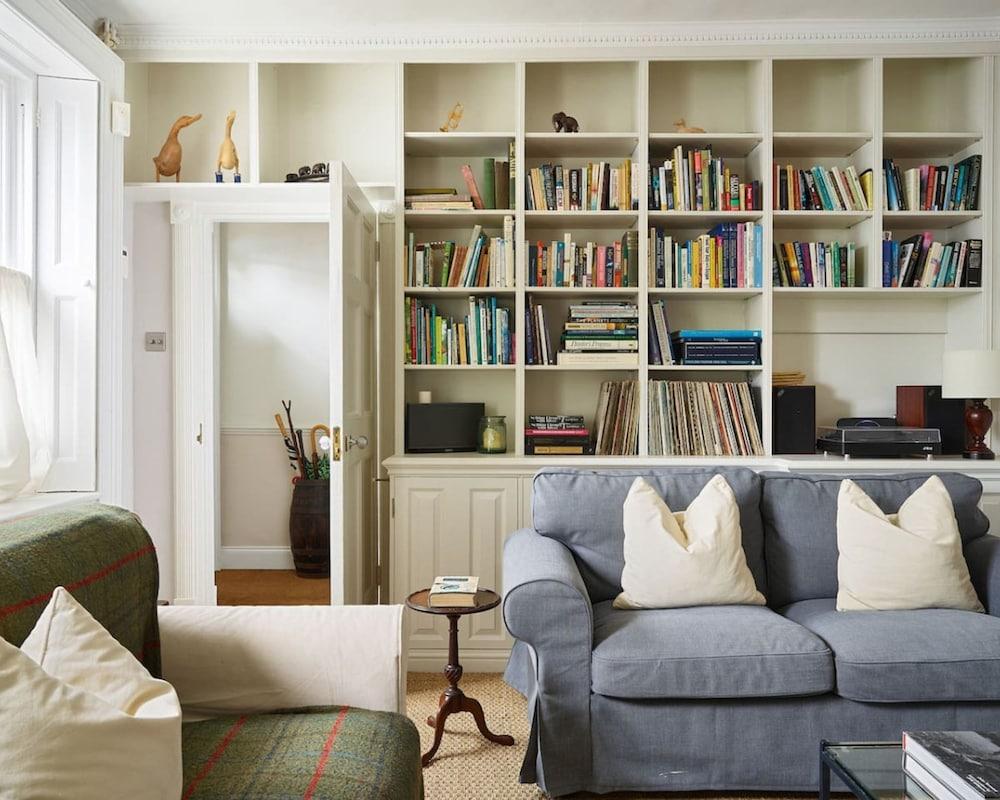 Northfield End Cottage - From 250 Per Night