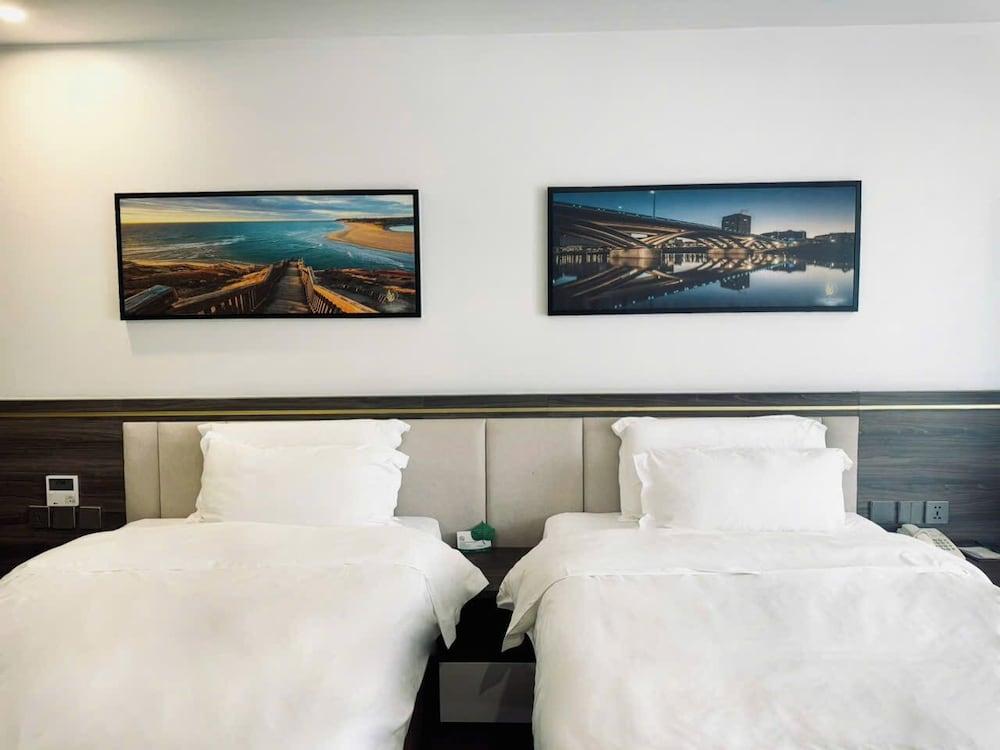 Luxury Phoenix Hotel