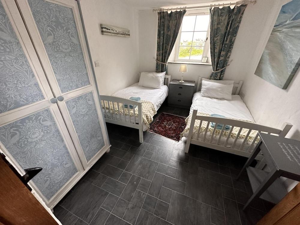 Tan y Garn - 2 Bedroom Cottage - Whitesands