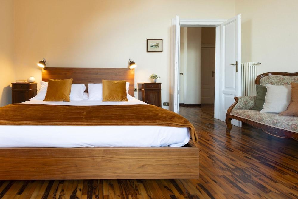 Villa Guardini with stunning lake view