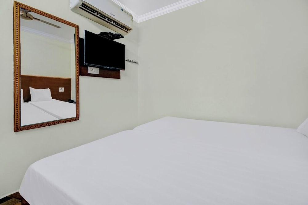 iROOMZ Hotel Tejas Inn