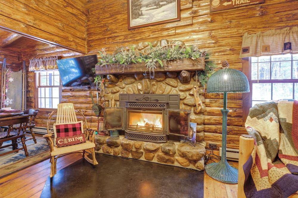 Lake & Beach Access at Lake Luzerne Cabin!