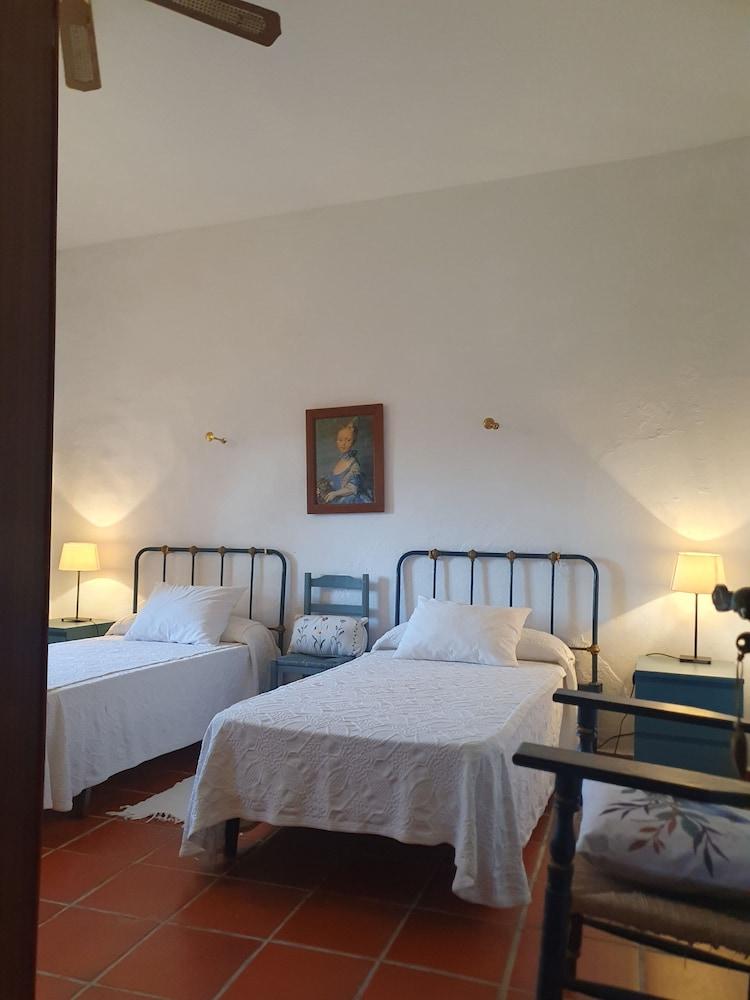 HOTEL RURAL EL VAQUERIL