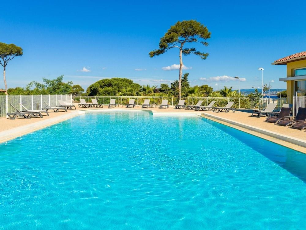 Apartment in Le Brusc Near Sandy Beach