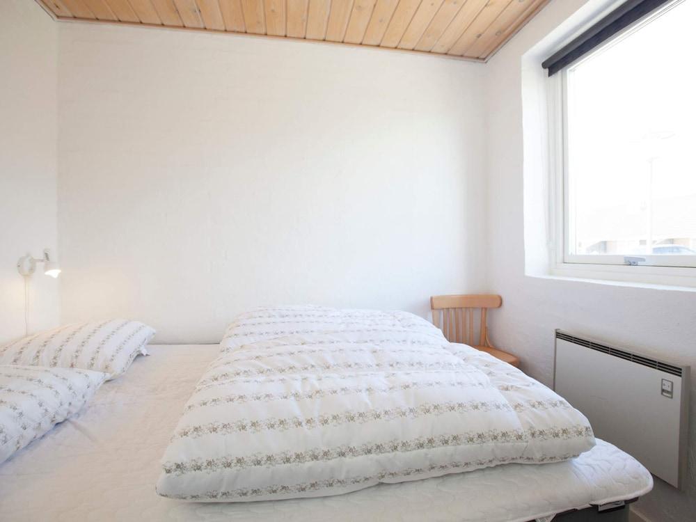 8 Person Holiday Home on a Holiday Park in Blavand