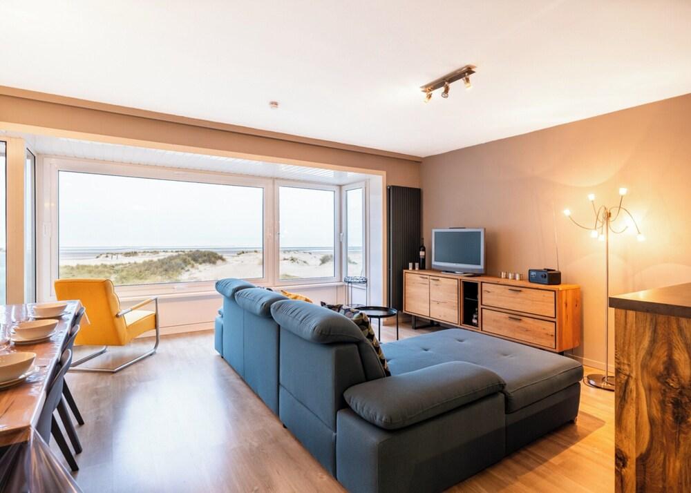 Apartment Nieuwpoort With Stunning Sea View