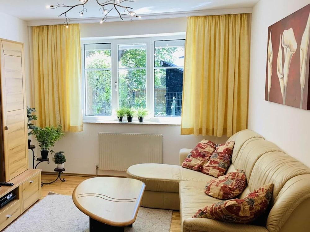 Bernhard Schmidt-gasse