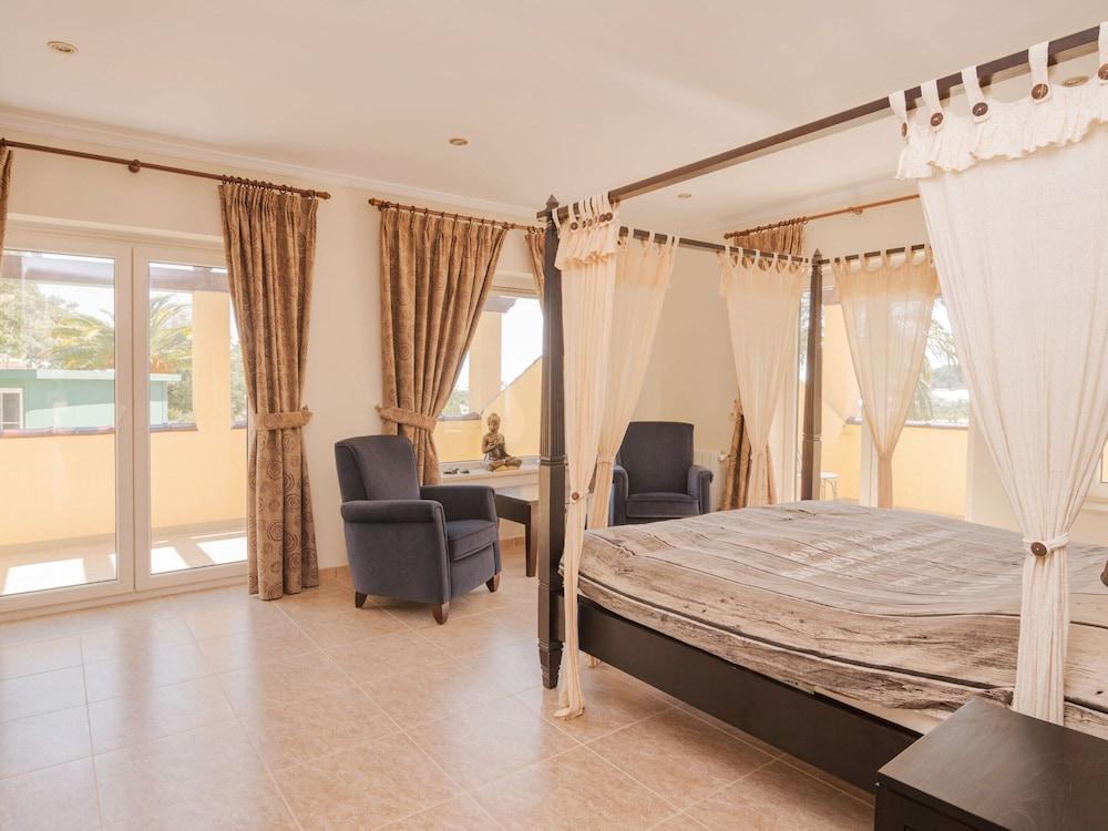 Belvilla by OYO Villa Nancy