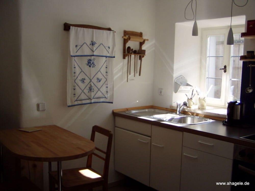 "zum Kirchenschuster"