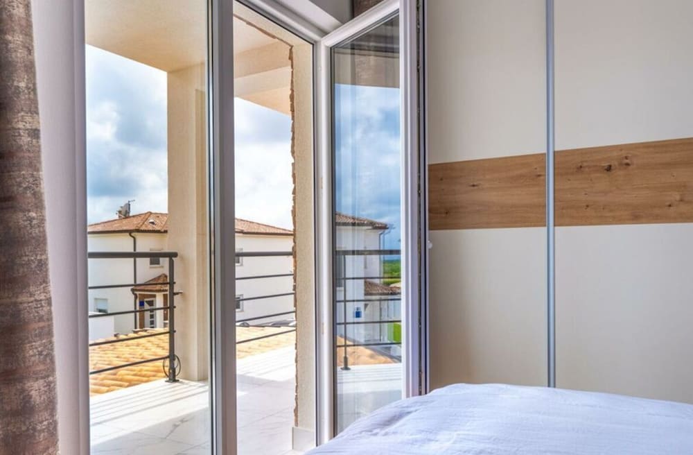 Villa Dvor Comfortable Holiday Residence