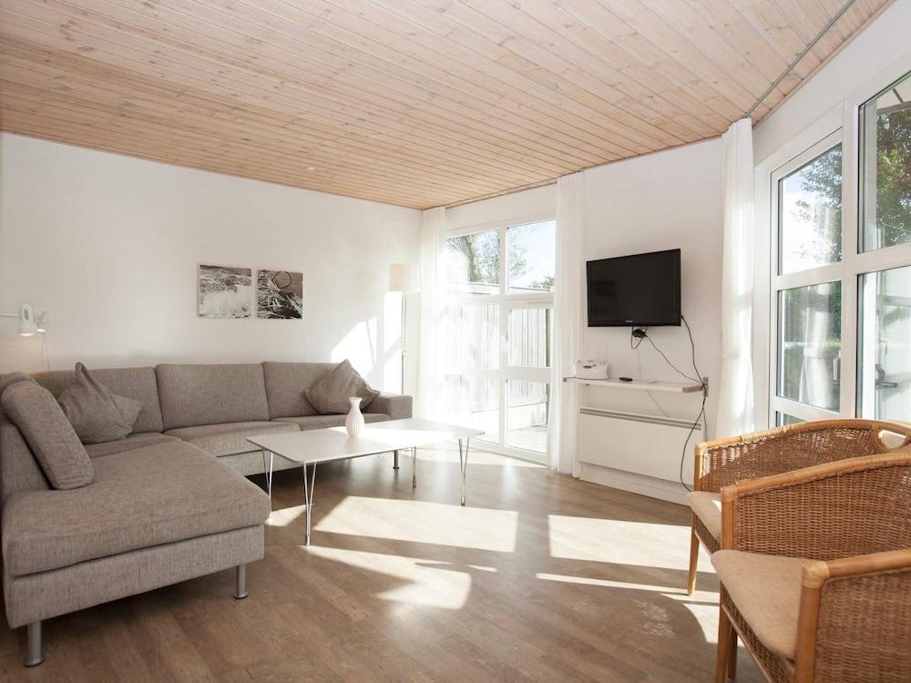 Cosy Retreat in Holiday Park- Type2