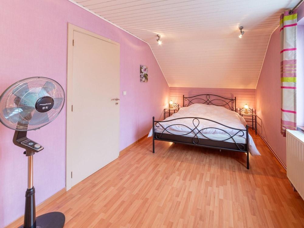 Magnificent Home in Tilf With Garden