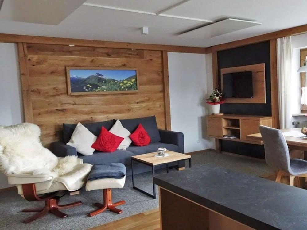 Holiday Apartment Hornerblick