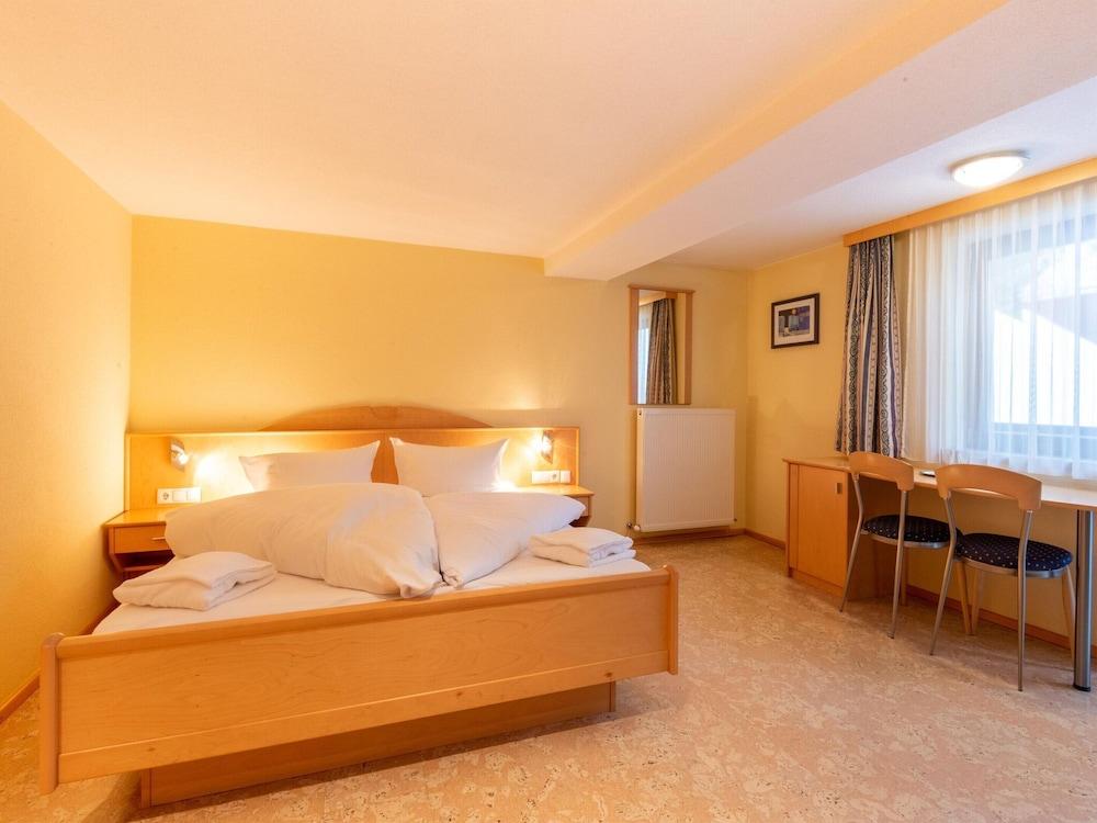 Apartment in Langenfeld With Infrared Sauna