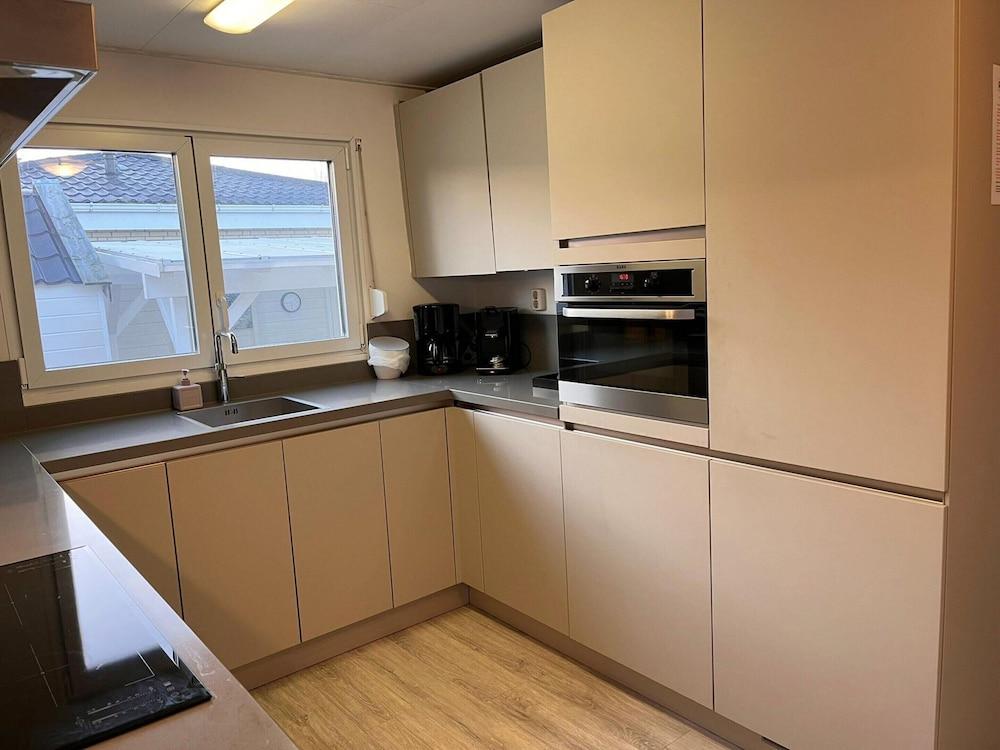 Bungalow in Makkum Near Lake Beach