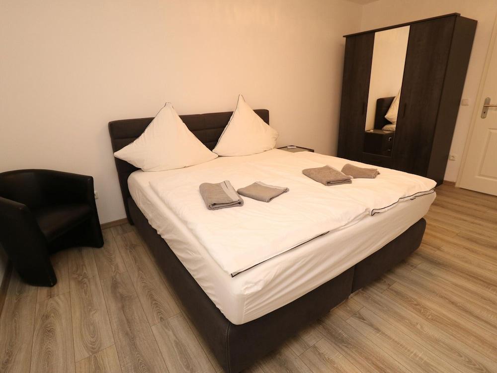 Apartment in Essen for two With Private Terrace