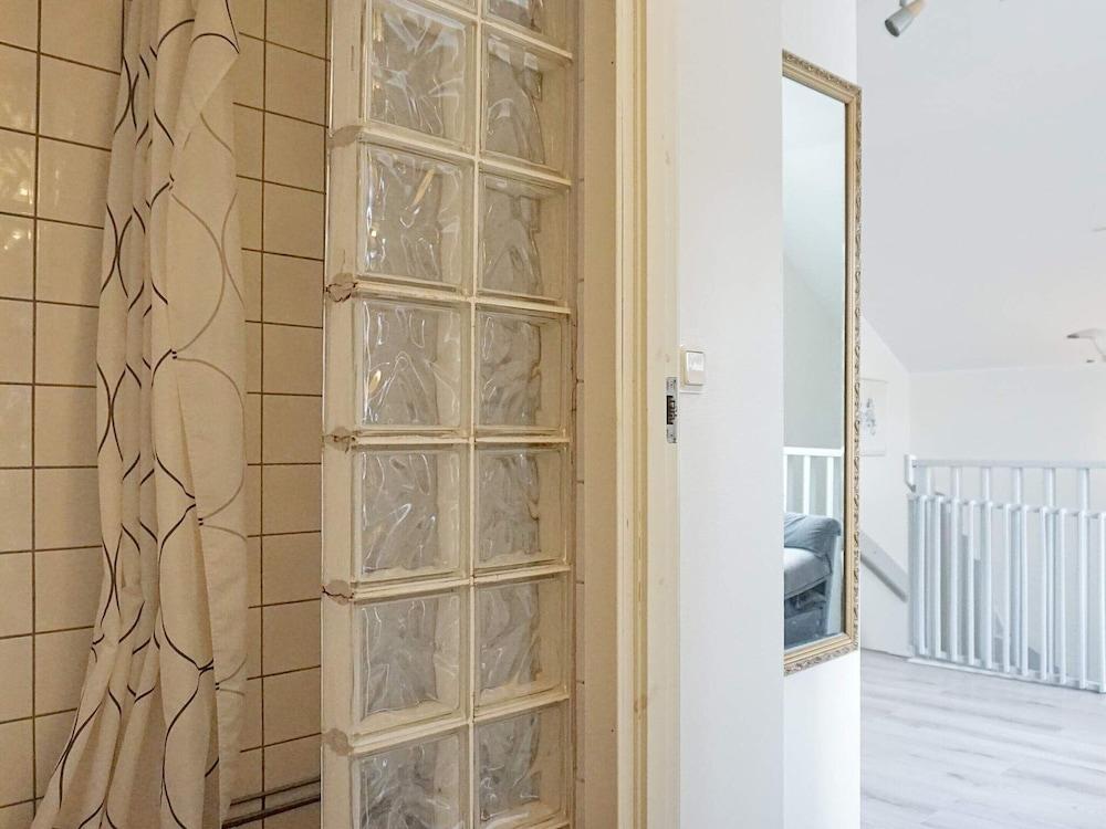 6 Person Holiday Home in Kungshamn-by Traum