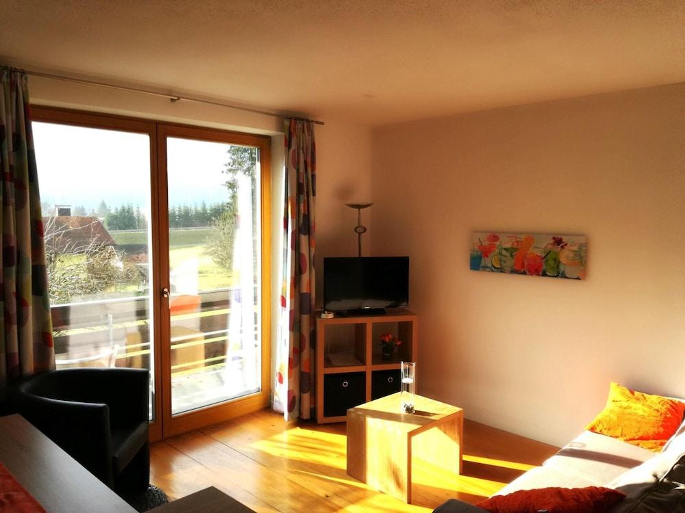 Nice Apartment With Sauna and Lakeview