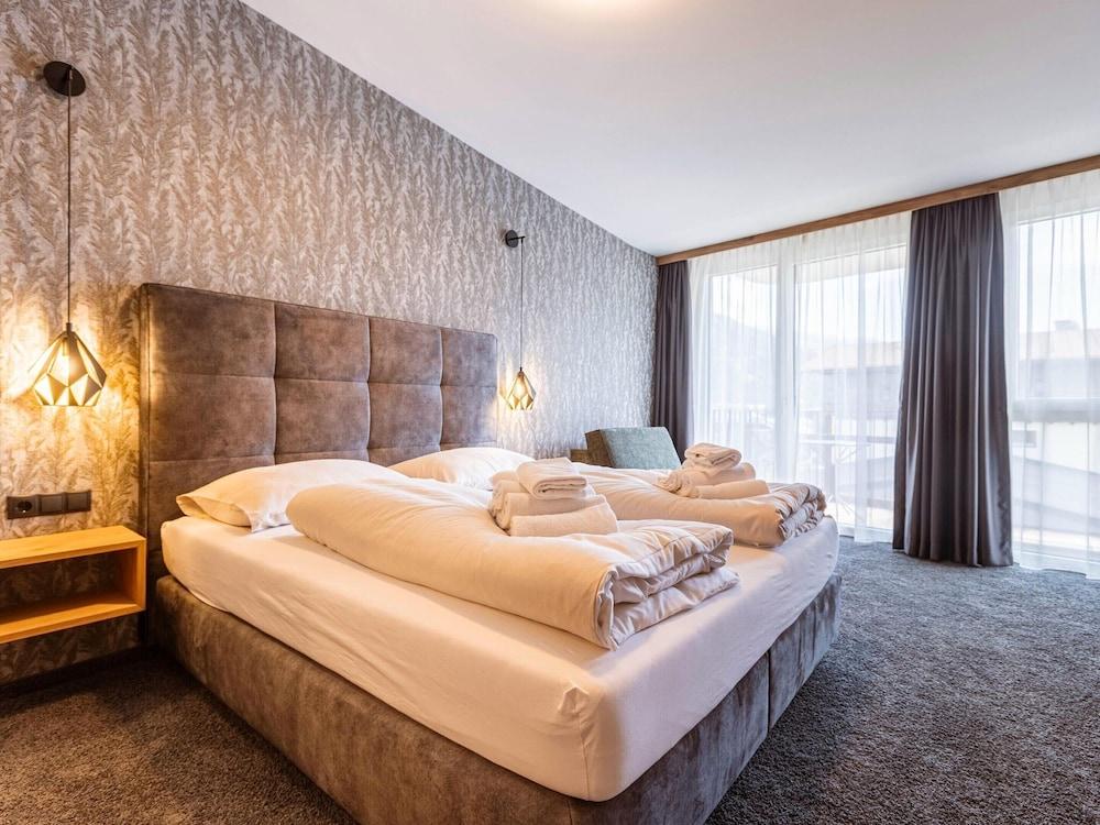 Modern Holiday Apartment With 2 Bedrooms in Fugen