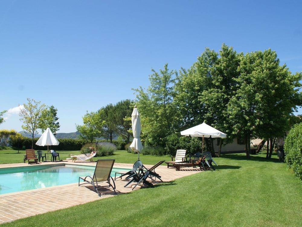 Detached House With Shared Swimming Pool and Beautiful Garden