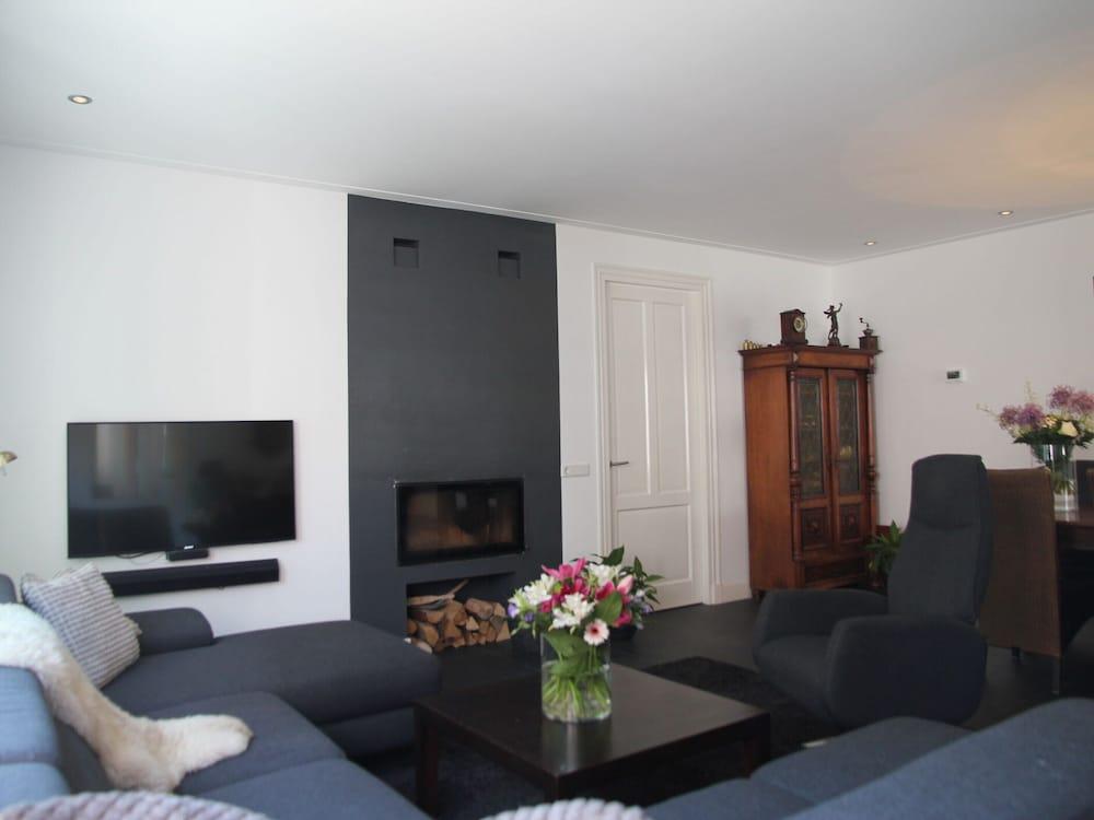 Modern Holiday Home With Veranda in Limmen