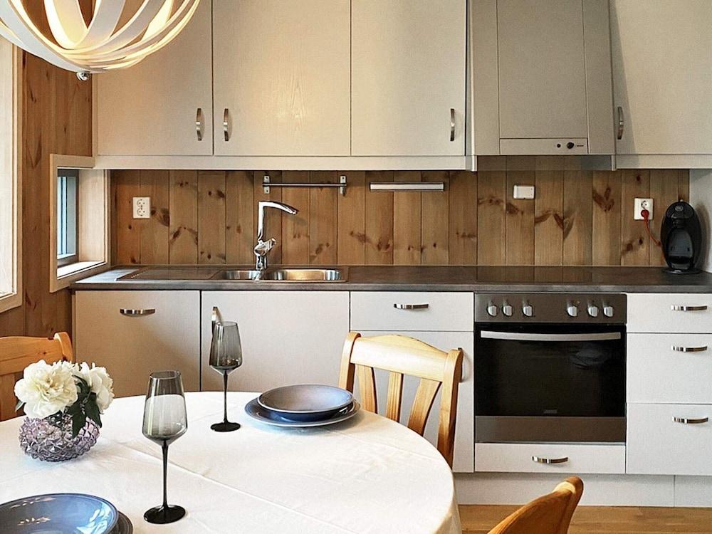 6 Person Holiday Home in Vossestrand