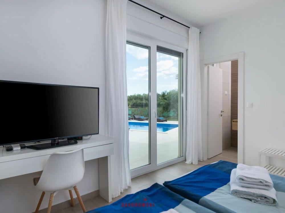 Sandi Comfortable Holiday Residence