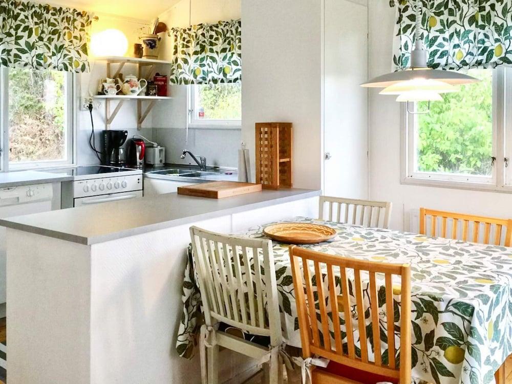 6 Person Holiday Home in Sturko-by Traum