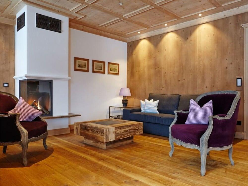 Suite Beech Modern Retreat