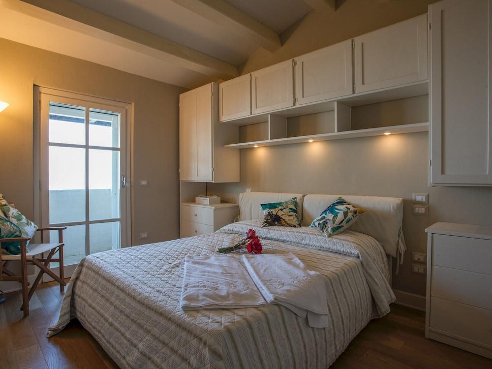 Holiday Home in Magione With Lake View & Pool