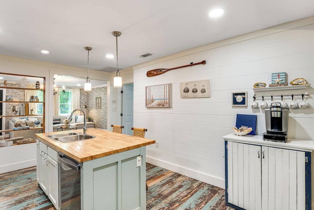 Walk to Boat Ramp: Newly Remodeled Seadrift Home!