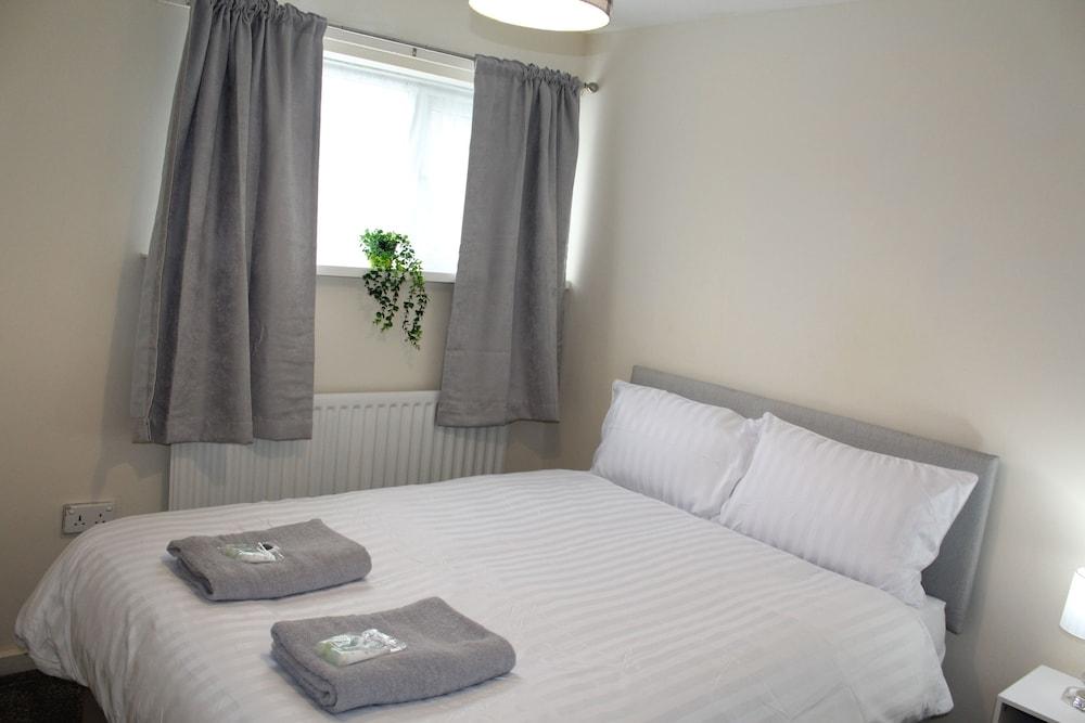 Captivating 3-bed House in Newcastle Upon Tyne