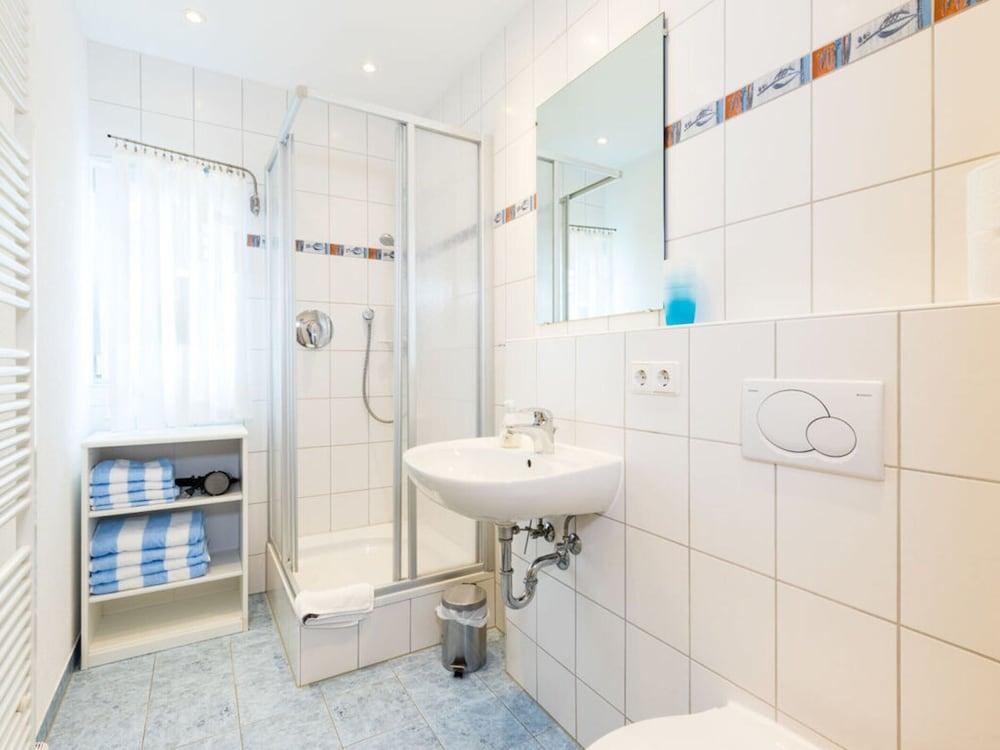 Walnut Modern Retreat