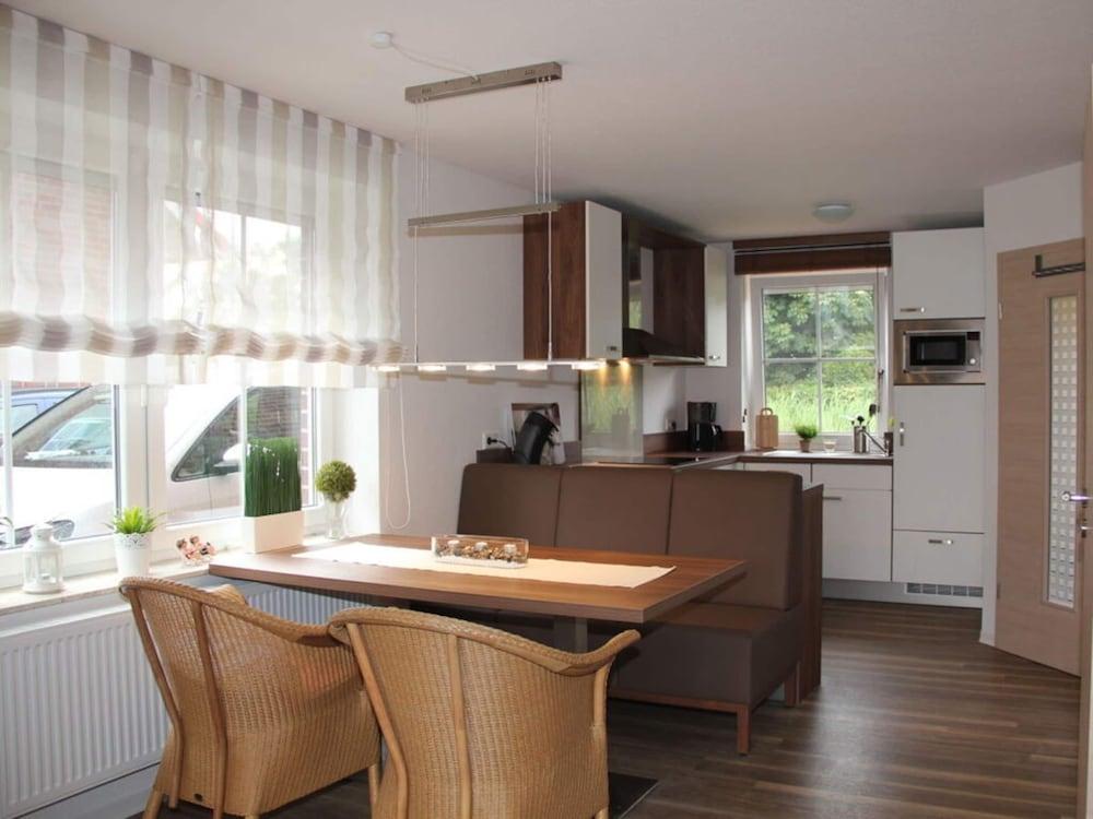 7 Robbenplate Modern Retreat