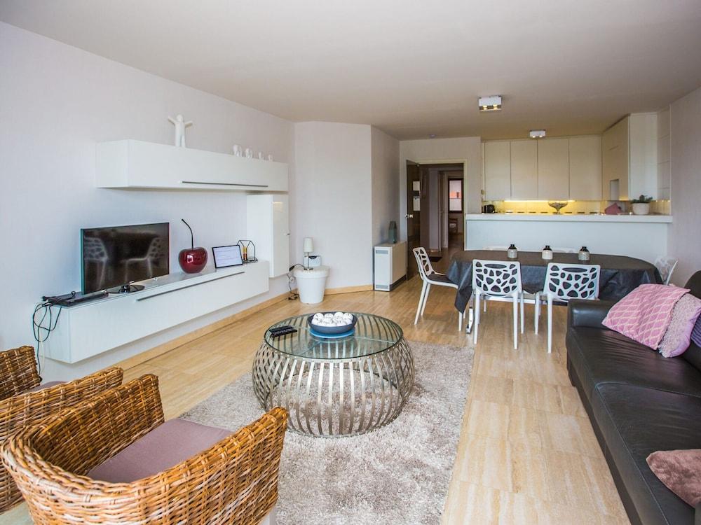 Cozy Apartment Near the sea