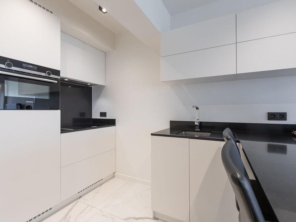 Luxury Apartment With Stunning sea Views