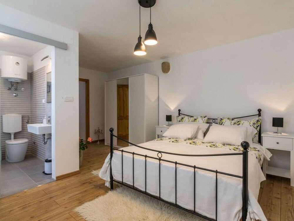 Alba Comfortable Holiday Residence