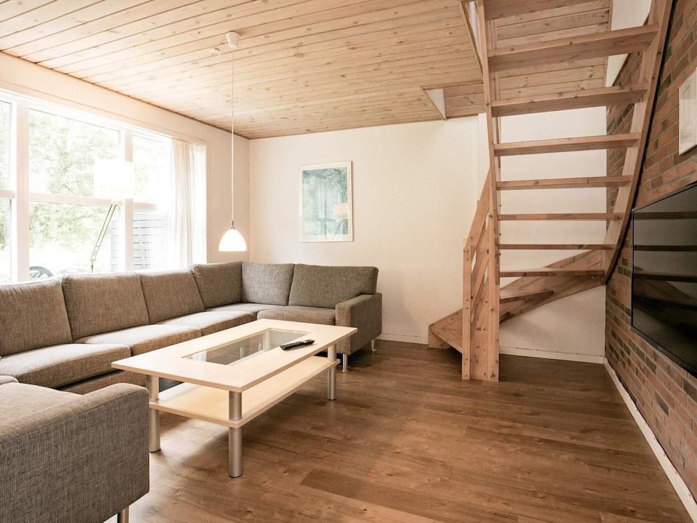 10 Person Holiday Home on a Holiday Park in Blavand